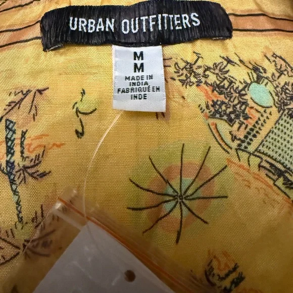 NWT Urban Outfitters Womens Gardenia Souvenir Florida Button Down Shirt Yellow M - Picture 6 of 10
